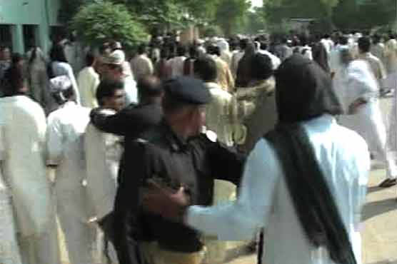 ضمنی انتخابات، مختلف پولنگ سٹیشنز پر لڑائی جھگڑے