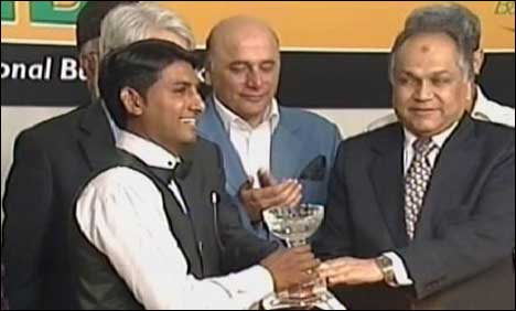 اسجد اقبال نے محمد آصف کو ہرا کر قومی رینکنگ اسنوکر چیمپین شپ جیت لی