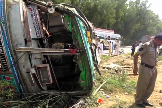 چیچہ وطنی: بس الٹنے سے 40 افراد زخمی، 7 کی حالت تشویشناک