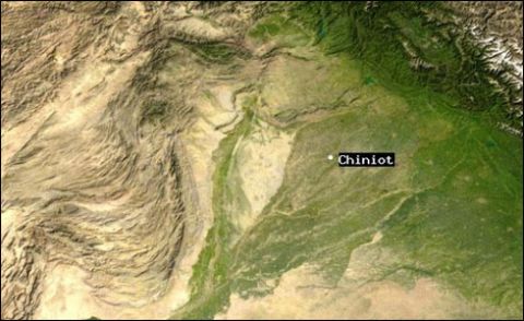 چنیوٹ میں وڈیرا شاہی کا انوکھا فیصلہ