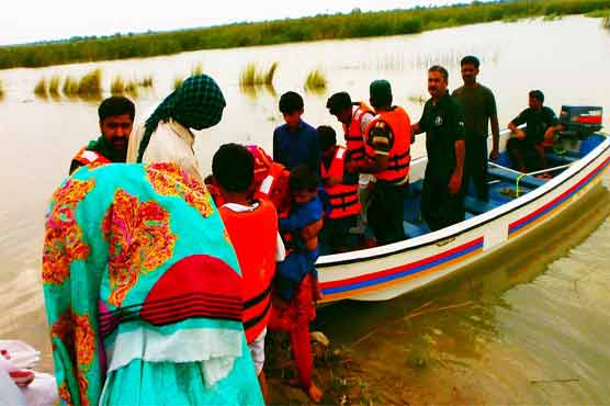 سیلاب نے تباہی مچا دی، متعدد دیہات زیر آب، لوگوں کی نقل مکانی
