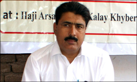 کمشنر ایف سی آر نے ڈاکٹر شکیل آفریدی کی سزا معطل کردی