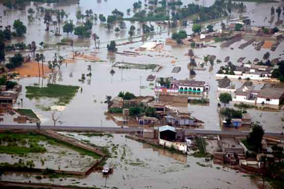 سیلاب نے پنجاب اور خیبر پختونخوا میں تباہی مچا دی