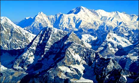 بھارت : ہمالیہ پر کوہ پیمائی کے دوران دو فرانسیسی کوہ پیما لاپتہ