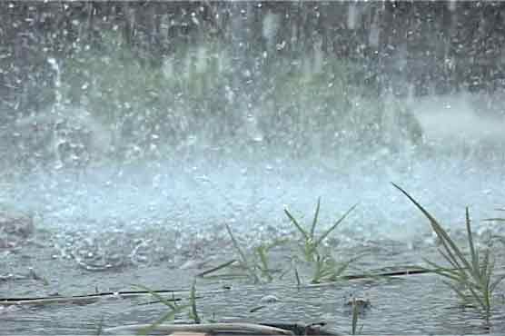 اسلام آباد اور گردونواح میں طوفانی بارش، سڑکیں تالاب بن گئیں