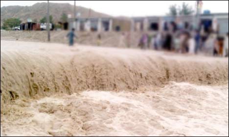 جھل مگسی : دریائے مولہ میں سطح دوبارہ بلند، پانی گنداواہ شہر میں داخل