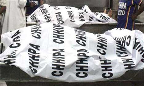 کراچی : لیاری اورکھارادر میں دوافراد قتل، چار زخمی ہوگئے