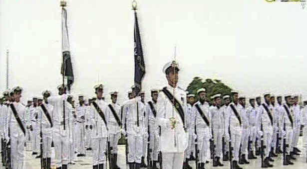 مزار قائد اور مزار اقبال پر گارڈز کی تبدیلی کی پروقار تقریب