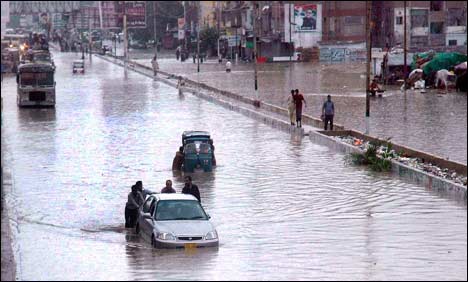 کراچی : ملیر ندی اور لیاری ندی میں طغیانی، 20 سے زائد ہلاکتیں