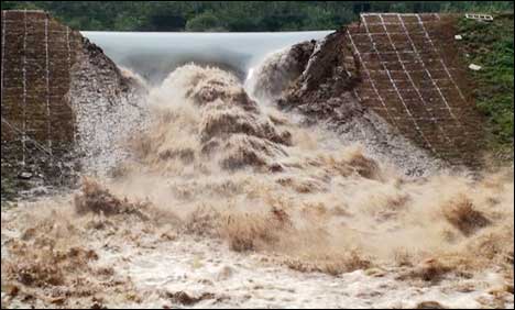 کشمور : حفاظتی بند ٹوٹ گیا،بستی نصر اللہ، حضور، محمد صدیق زیرآب