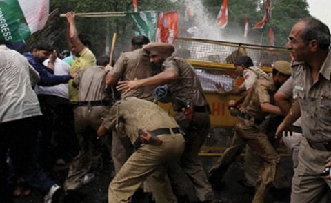 نئی دہلی ہائی کمیشن پرمظاہرہ منصوبے کے تحت کرایا گیا: پاکستان