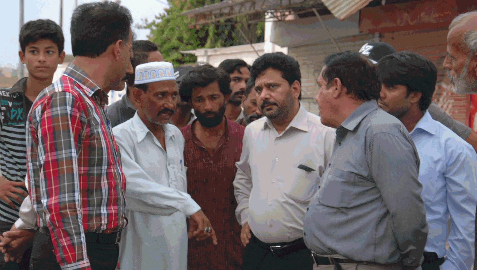 مساجد و امام بارگاہوں اور درسگاہوں کے اطراف صفائی وستھرائی اور روشنی کے انتظامات بہتر بنا ئے جائیں: نشاط ضیاء قادری