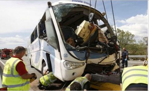 پیرس: بس حادثہ،2 افراد ہلاک، 30 زخمی، بعض کی حالت تشویشناک
