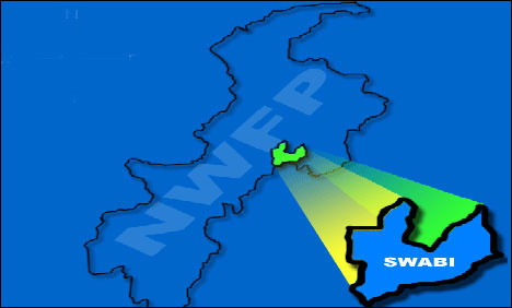 صوابی : گاڑی برساتی نالے میں جا گری ، 6 خواتین اور ایک بچی جاں بحق