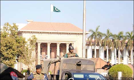 پنجاب اسمبلی کے دو نومنتخب ارکان نے اپنی رکنیت کا حلف اٹھا لیا