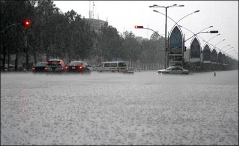 روالپنڈی: بارش سے نشیبی علاقوں میں پانی گھروں میں داخل ہوگیا