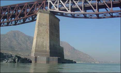 دریائے سندھ میں اٹک خیرآباد کے مقام پر نچلے درجے کا سیلاب