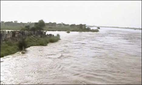 دریائے راوی، چناب اور ستلج کے پانی نے بندوں میں شگاف ڈال دیئے