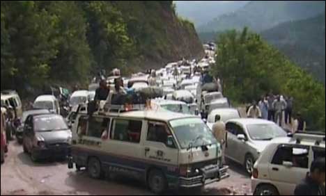 مری، گلیات، ناران اور دیگر بالائی علاقوں میں بدترین ٹریفک جام