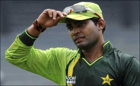 ٹیسٹ کرکٹر عمرا کمل طبی معائنے کیلئے کراچی روانہ ہوگئے