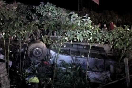 خیرپور: مسافر کوچ کو حادثہ، 6 افراد جاں بحق، 14 زخمی