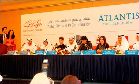 دیپکا، شاہ رخ اور ابھیشک عربی لباس میں