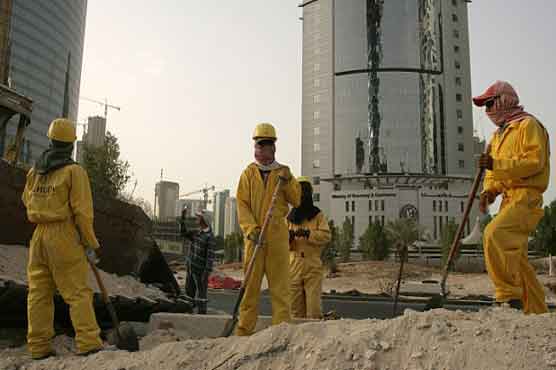 فٹ بال ورلڈ کپ 2022، قطر وینیو تیار کرنیوالے ملازمین کیلئے جلاد بن گیا