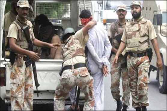 کراچی: رینجرز کی کارروائیاں، ٹارگٹ کلرز، بھتہ خور سمیت 21 ملزم گرفتار