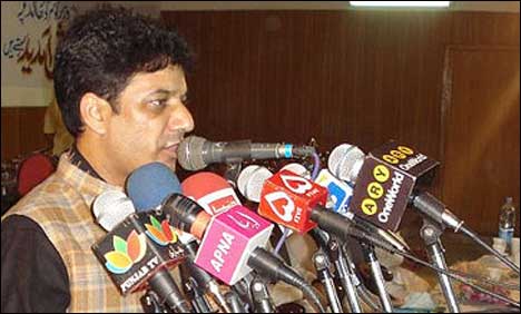 اسپتالوں میں پانی جمع ہے، ڈینگی کو کیسے روکیں، وزیر صحت پنجاب