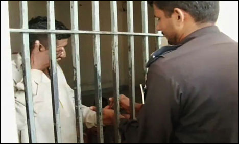 لاہور : بیٹی کو راوی میں پھینکنے والے باپ کا مزید 4 روزہ جسمانی ریمانڈ