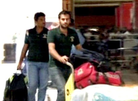 قومی ہاکی ٹیم لاہور پہنچ گئی، آفیشلز اورکھلاڑی پریشان دکھائی دیئے