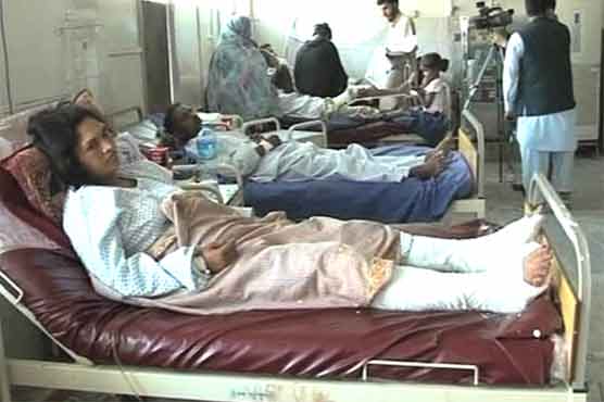 پشاور دھماکہ، خواتین سمیت 56  افراد ہسپتال میں زیر علاج، دس کی حالت نازک