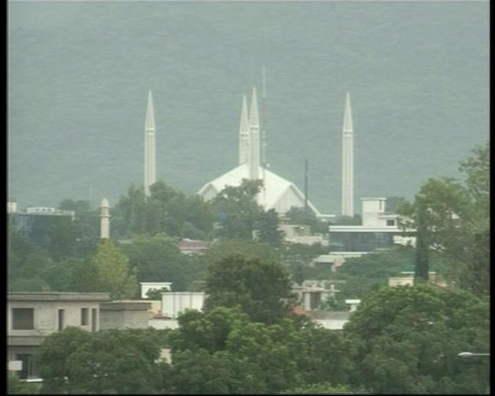 ملک کے بعض بالائی علاقوں میں صبح سویرے بارش، موسم خوشگوار