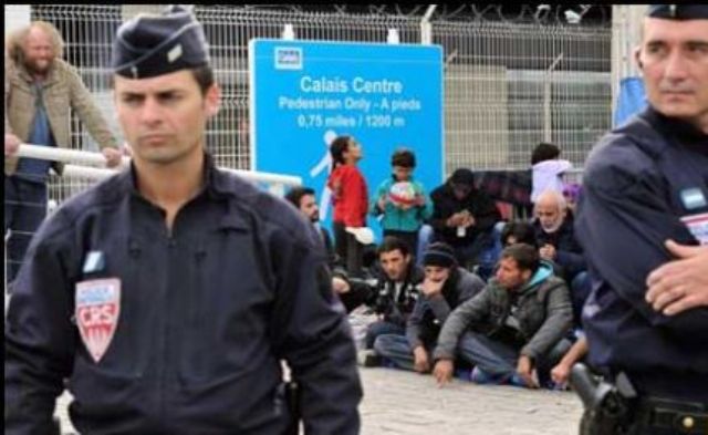 برطانیہ : داخلے پر پابندی، شامی پناہ گزینوں نے فرانس میں ڈیرے ڈال دئیے