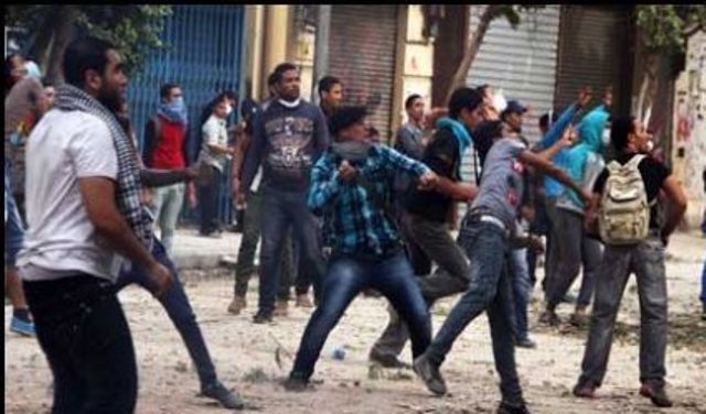 قاہرہ : عبوری حکومت اور اخوان المسلمون کے درمیان کشیدگی جاری