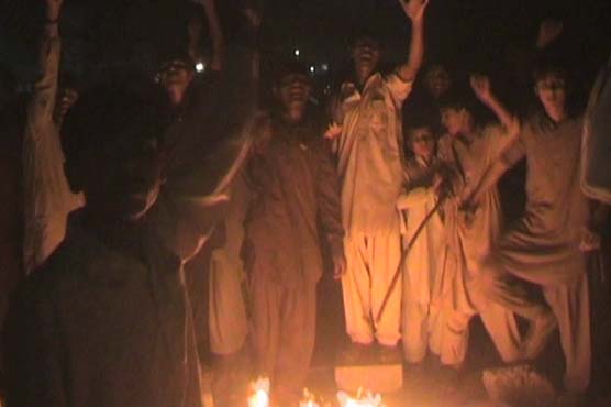 پھولنگر:2 ماہ کی تنخواہ نہ ملنے پر فیکٹری مزدوروں کا احتجاج