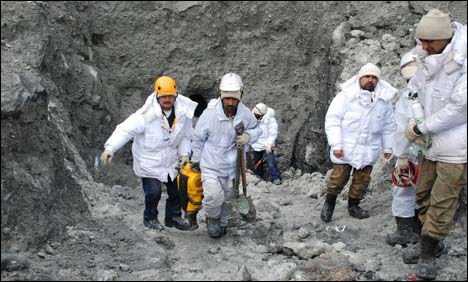 سیاچن :  شہدائے گیاری کو خراج تحسین پیش کرنے کیلئے تقریب