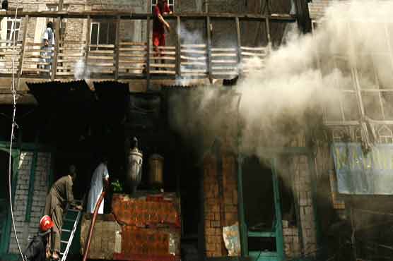 پشاور : ہوٹلوں میں سرچ آپریشن، 10 مشکوک افراد گرفتار، اسلحہ برآمد