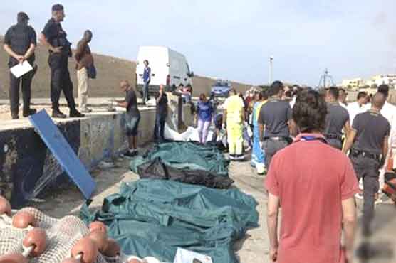 Immigrant boat capsizes