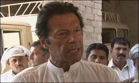 نواز شریف آگے آئیں اور مذاکرات کا آپشن استعمال کریں، عمران خان