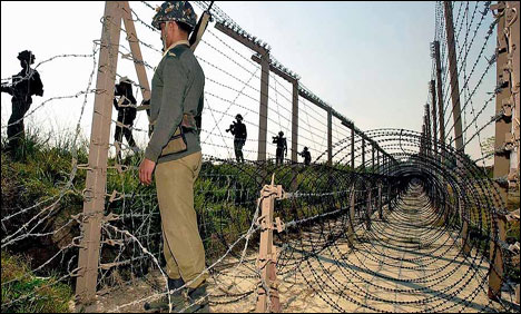 بھارت کی ایل او سی پر تین روز سے فائرنگ، عید کی خوشیاں ماند پڑ گئیں