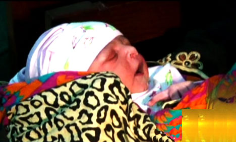 لاہور: ٹریفک جام کے باعث رکشے میں بچے کی پیدائش