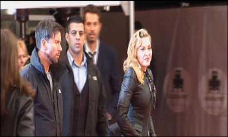 امریکی گلوکارہ میڈونا نے جرمنی میں اپنے پہلے جِم کا افتتاح کردیا