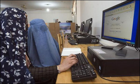 خیبر پختونخوا : نیٹ کیفے سے دھمکی آمیز ای میلز بھیجنے کا انکشاف