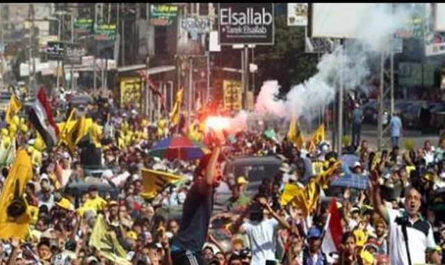 مصر : حکومت کے آمرانہ تسلط کے خلاف عوام سراپا احتجاج