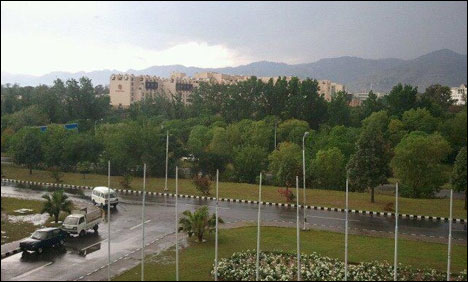 پنجاب : کئی شہروں میں بارش کے بعد ٹھنڈی ہوائیں، موسم خوشگوار ہوگیا