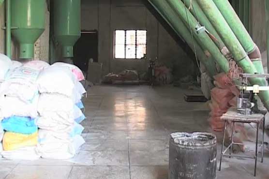 ملتان: 20 کلو آٹے کا تھیلہ 25 روپے مہنگا، عوام پریشان