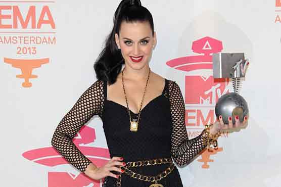 ایم ٹی وی ایوارڈ میلہ، گلوکارہ کیٹی پیری نے جیت لیا