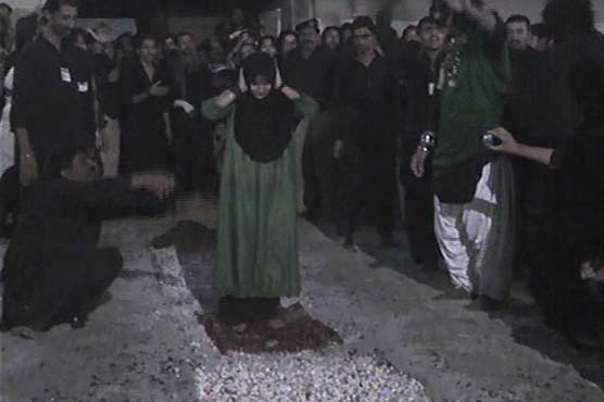 حیدرآباد: آگ پر ماتم، 2 بچیوں نے آگ پر نماز ادا کی