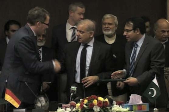 لاہور: کوڑے سے توانائی پیدا کرنےکا منصوبہ، ایم او یو پر دستخط